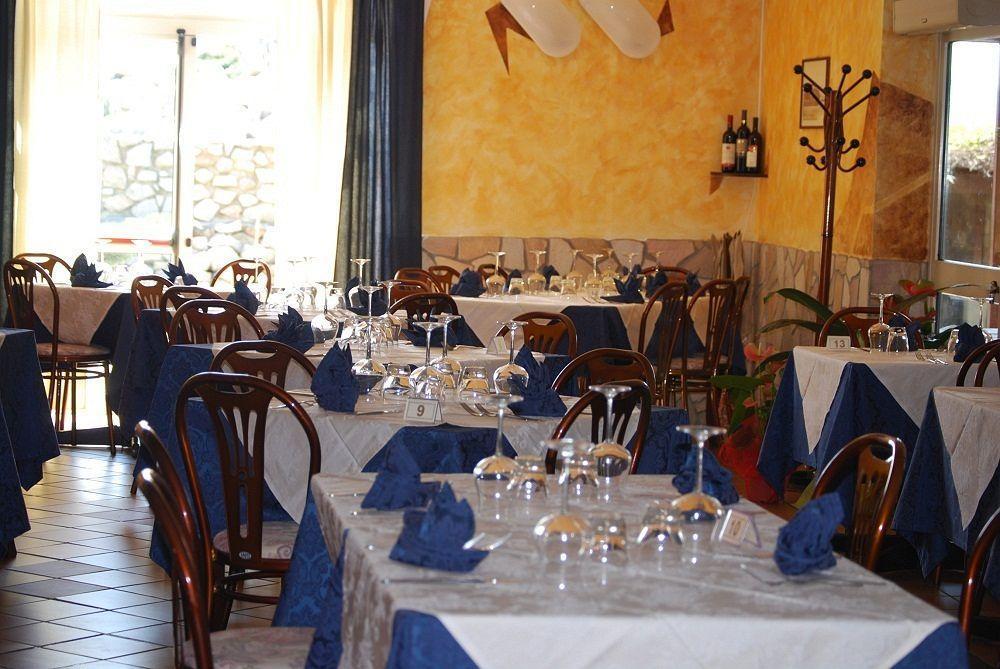 Hotel Nido D'Aquila La Maddalena  Bagian luar foto