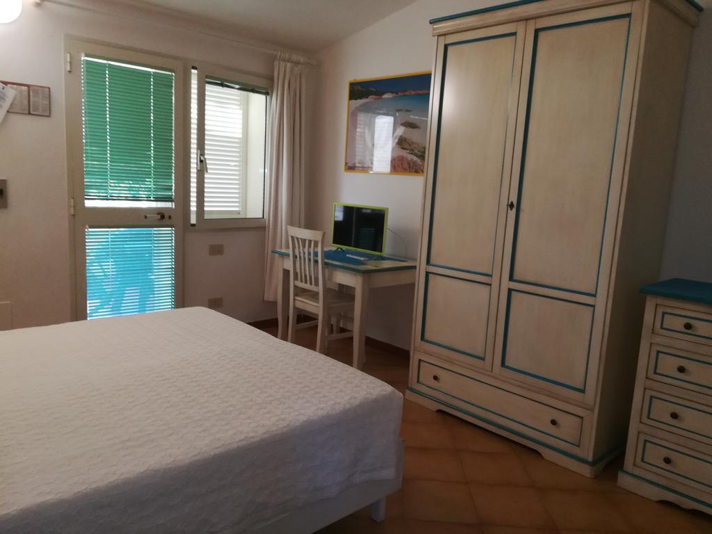 Hotel Nido D'Aquila La Maddalena  Bagian luar foto