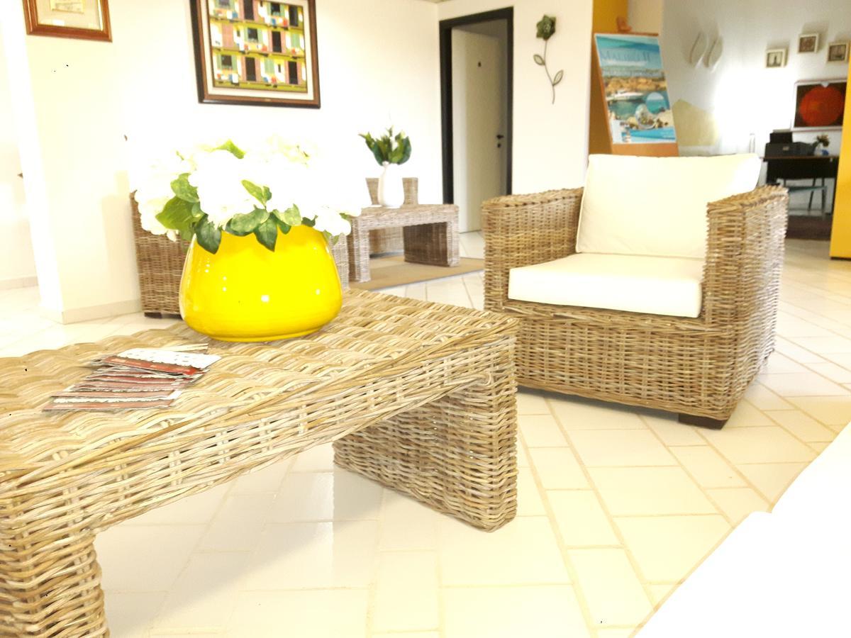 Hotel Nido D'Aquila La Maddalena  Bagian luar foto