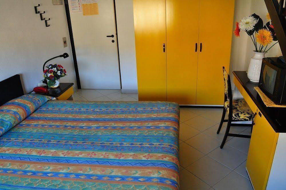 Hotel Nido D'Aquila La Maddalena  Bagian luar foto
